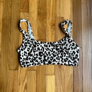 Old Navy bikini top, leopard print, size L